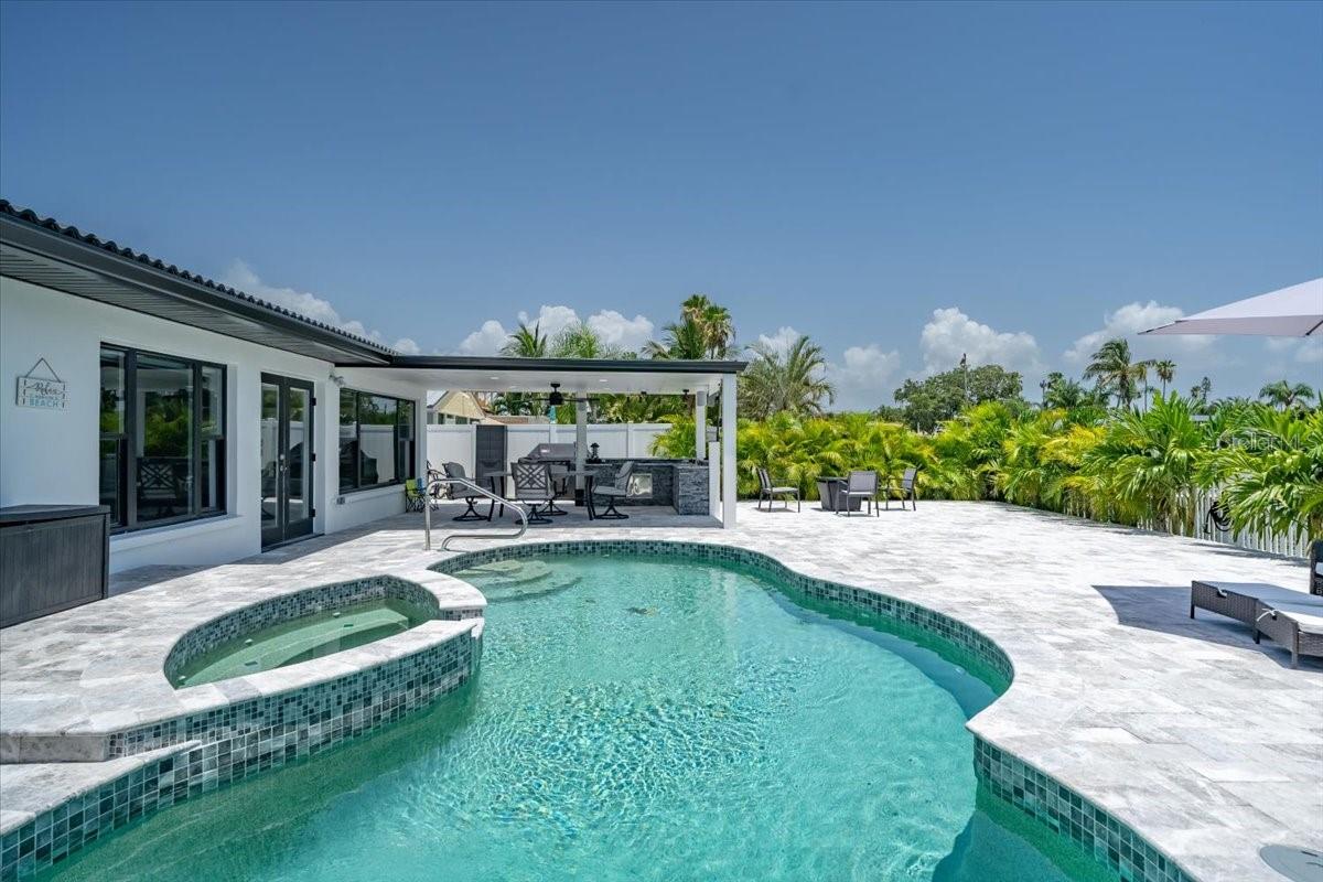 16015 REDINGTON DR, REDINGTON BEACH, FL, 33708