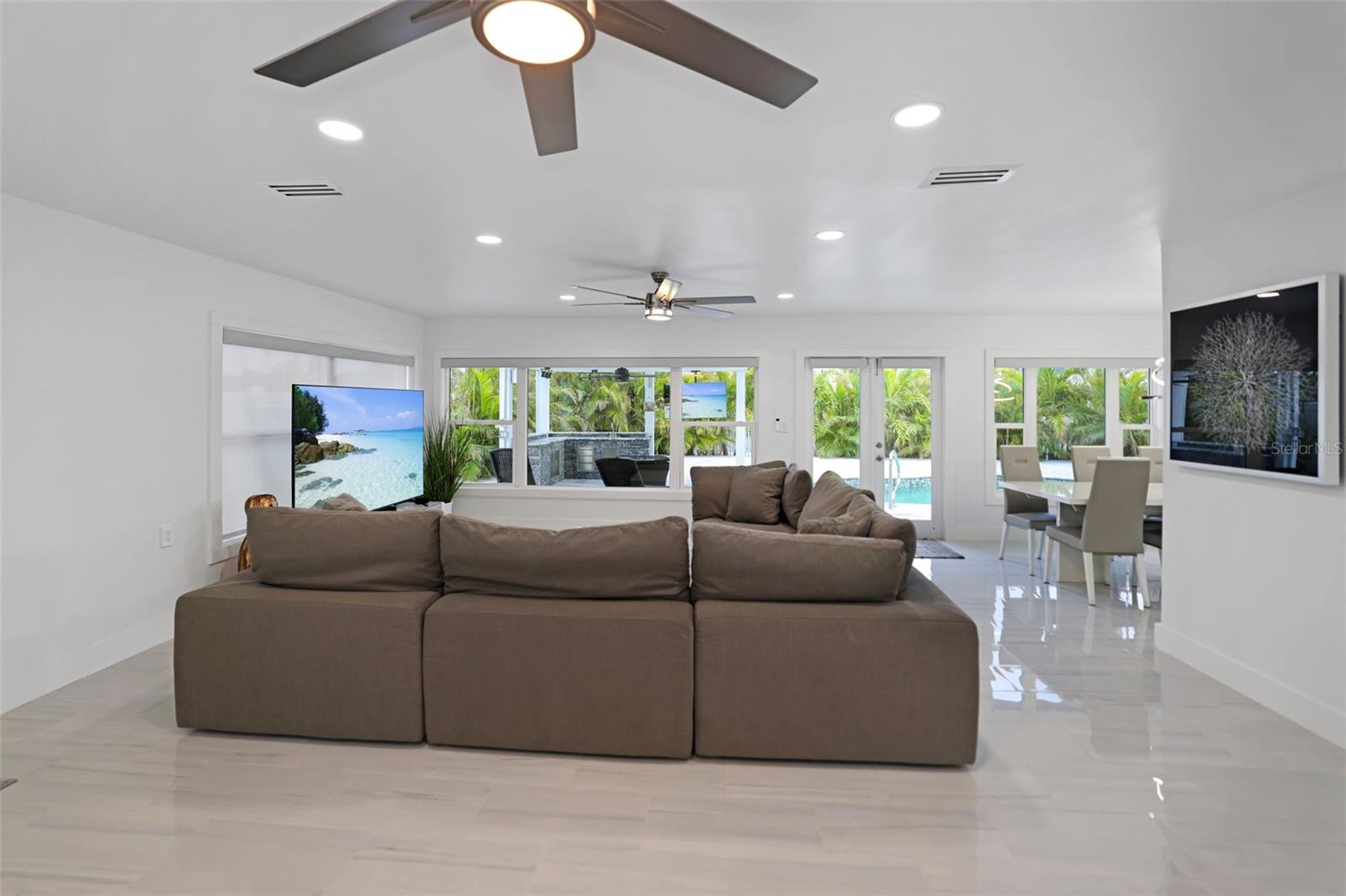 16015 REDINGTON DR, REDINGTON BEACH, FL, 33708