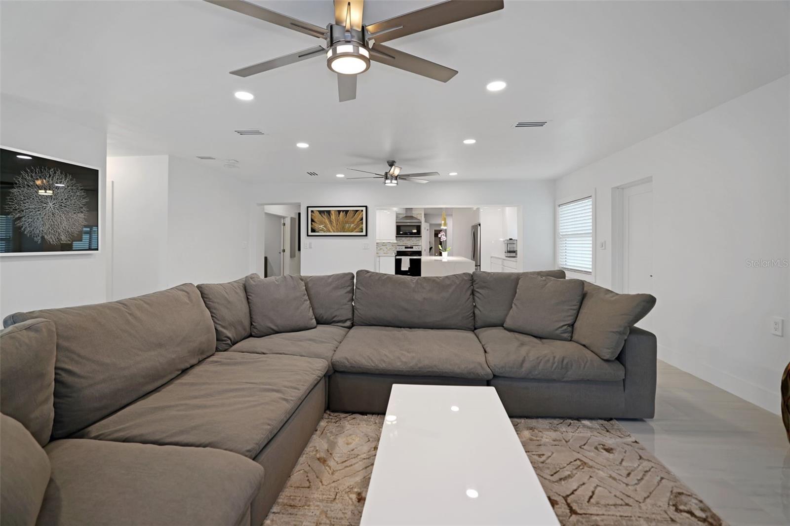 16015 REDINGTON DR, REDINGTON BEACH, FL, 33708
