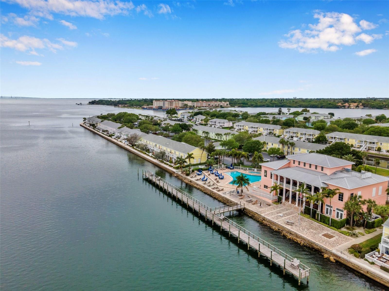 5258 BEACH DR SE, ST PETERSBURG, FL, 33705