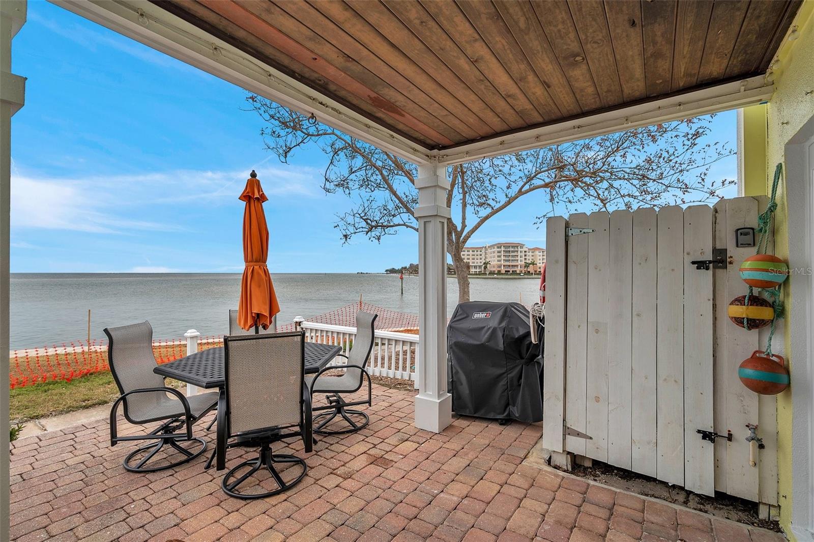 5258 BEACH DR SE, ST PETERSBURG, FL, 33705