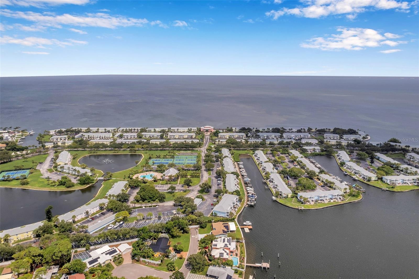 5258 BEACH DR SE, ST PETERSBURG, FL, 33705