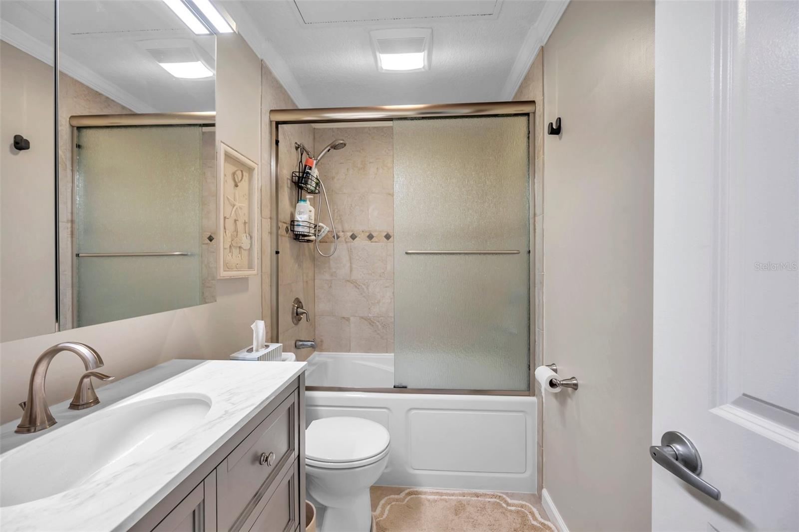 5258 BEACH DR SE, ST PETERSBURG, FL, 33705