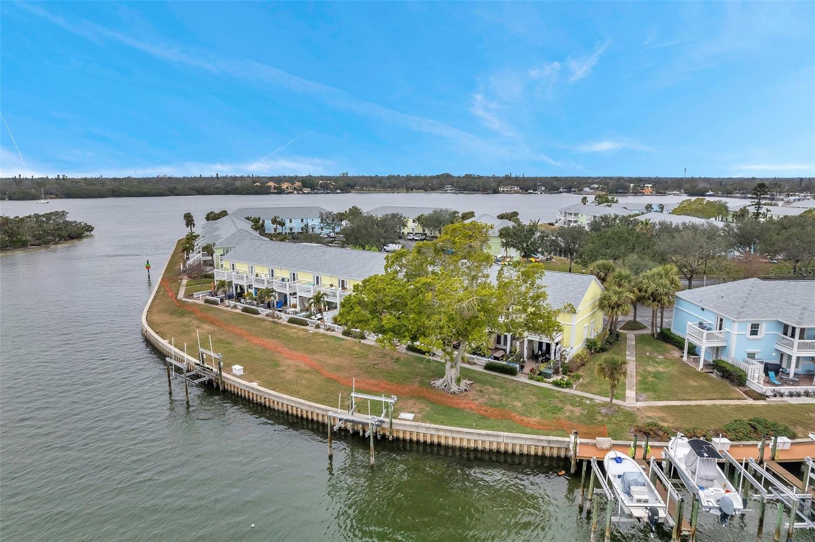 5258 BEACH DR SE, ST PETERSBURG, FL, 33705