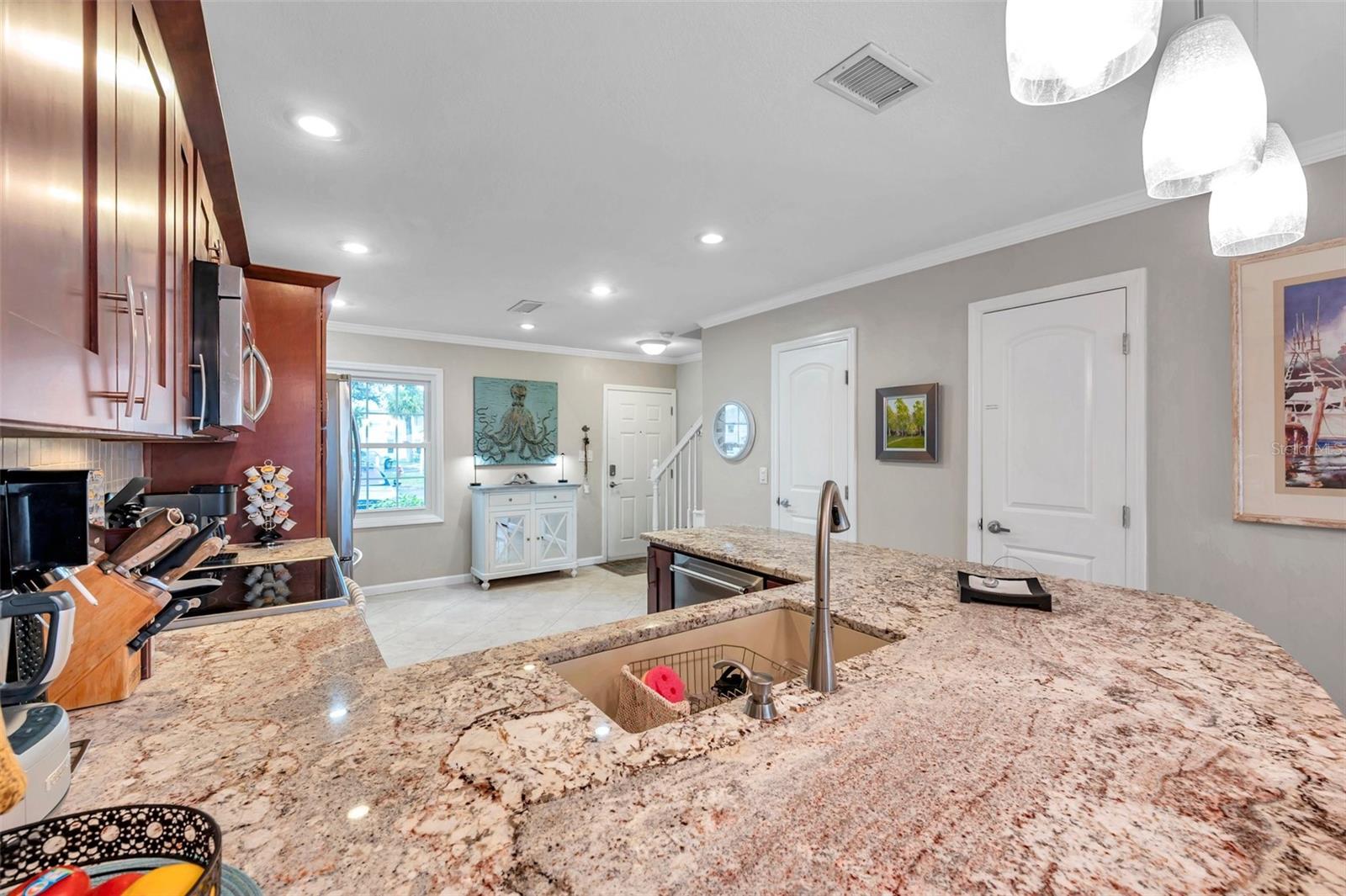 5258 BEACH DR SE, ST PETERSBURG, FL, 33705
