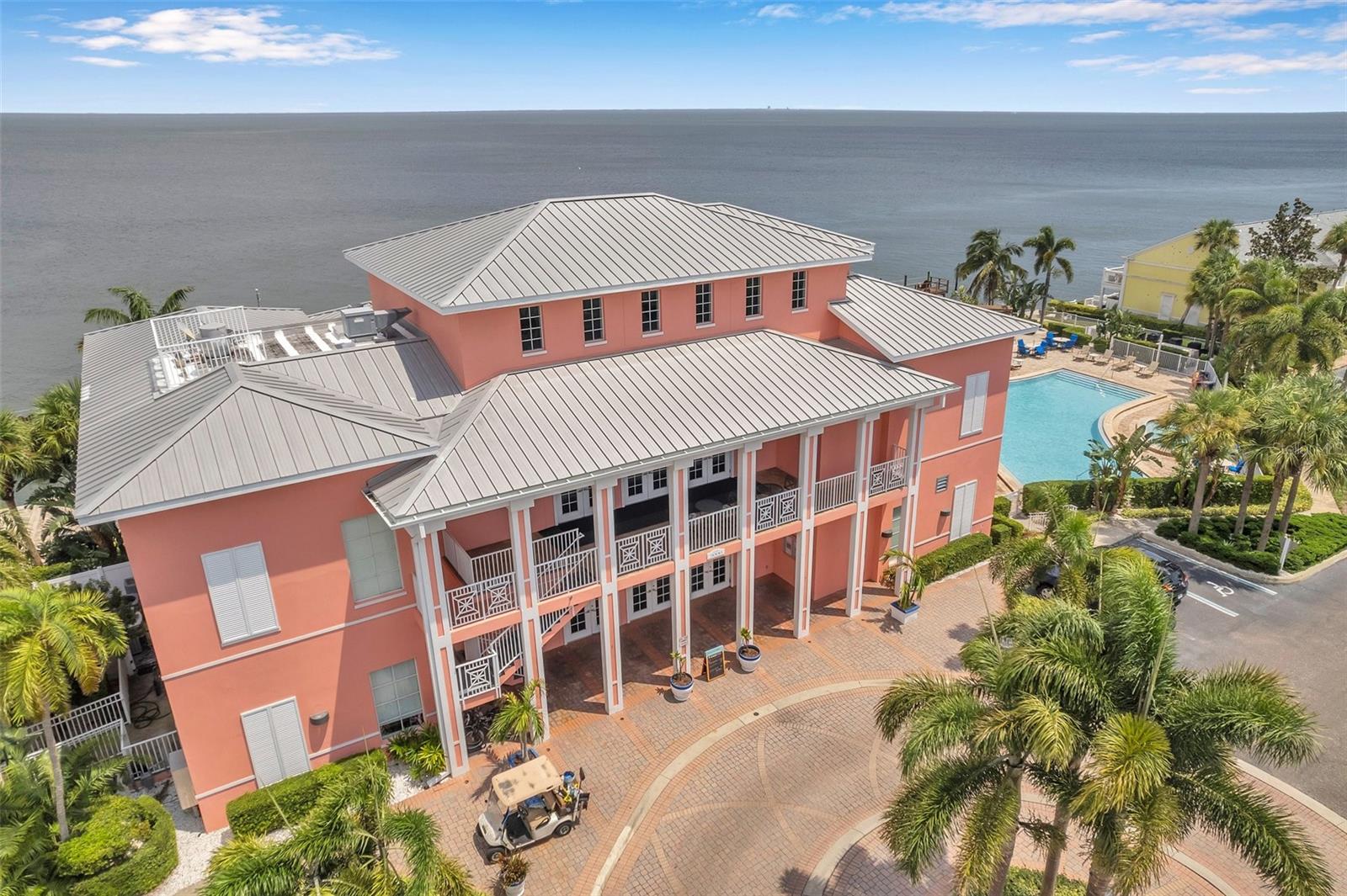 5258 BEACH DR SE, ST PETERSBURG, FL, 33705