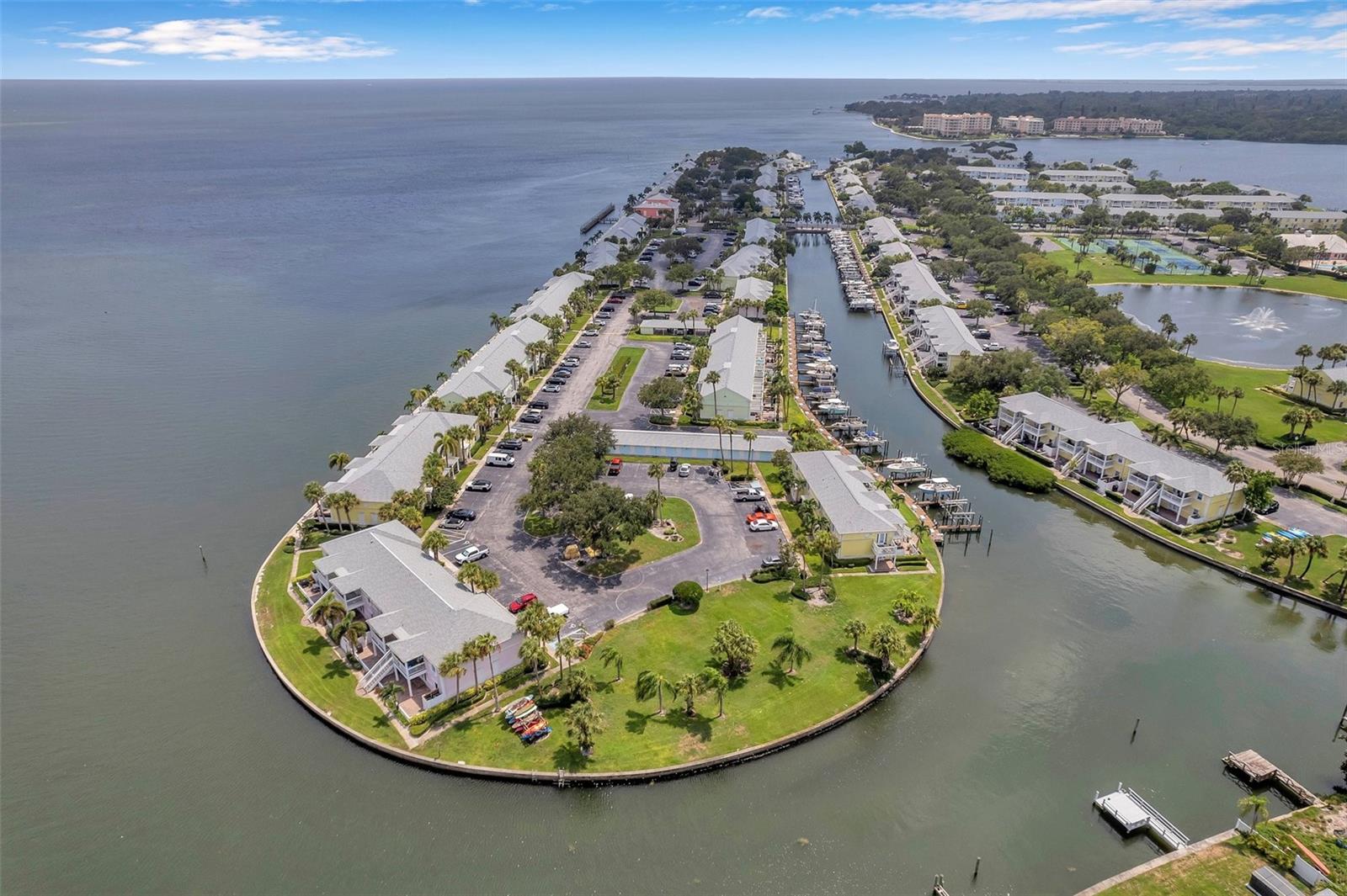 5258 BEACH DR SE, ST PETERSBURG, FL, 33705