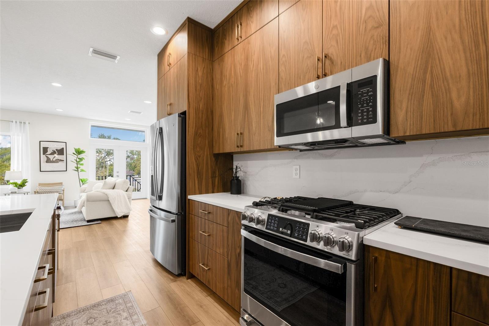 8631 5TH STREET NORTH, ST PETERSBURG, FL, 33702
