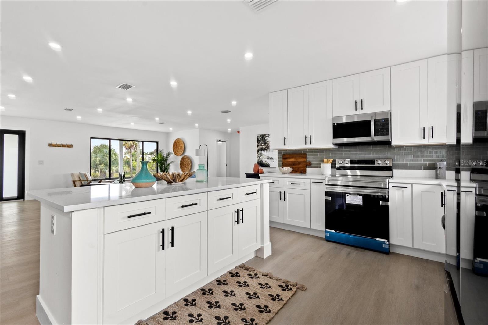 6510 ABACO DR, APOLLO BEACH, FL, 33572
