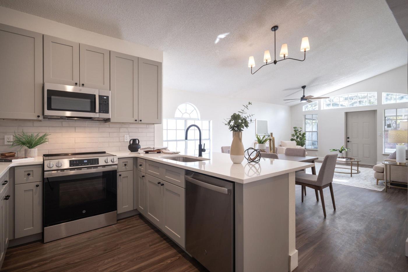 2524 PARSONS POND CIR, KISSIMMEE, FL, 34743