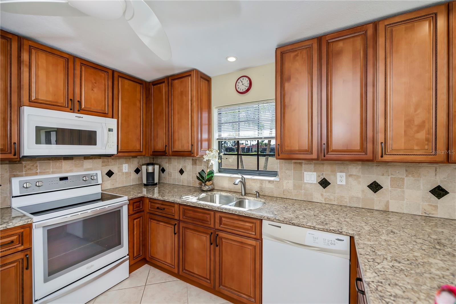 3335 PURPLE MARTIN DR #6, PUNTA GORDA, FL, 33950