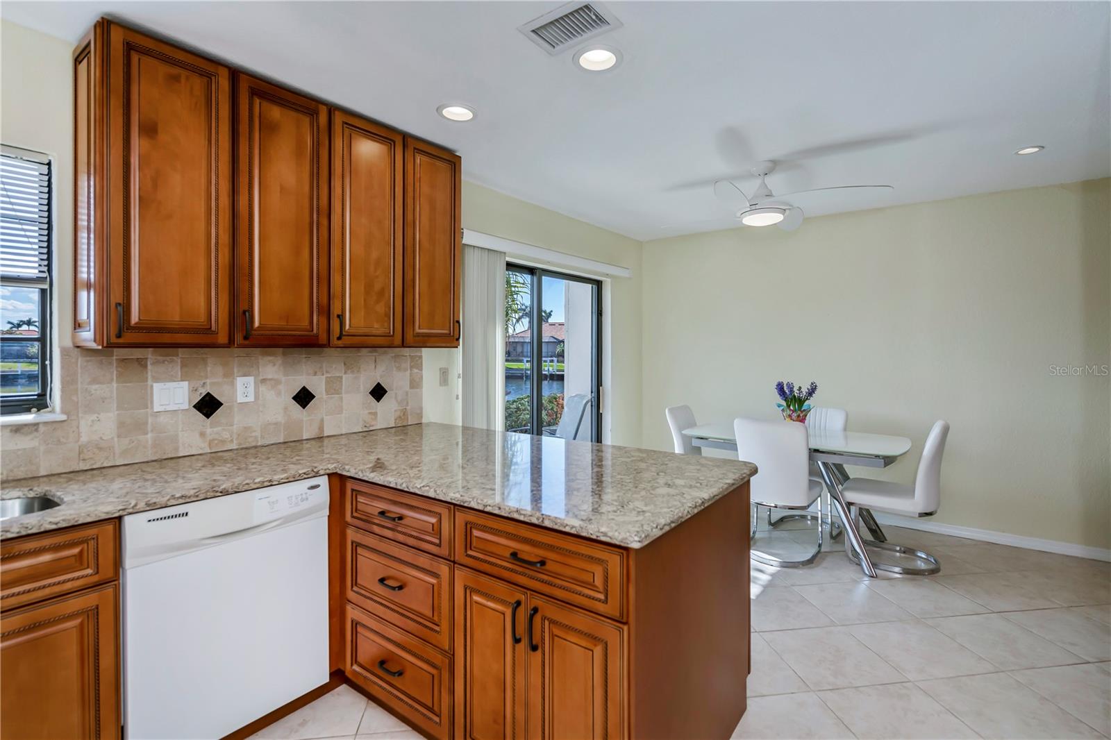 3335 PURPLE MARTIN DR #6, PUNTA GORDA, FL, 33950