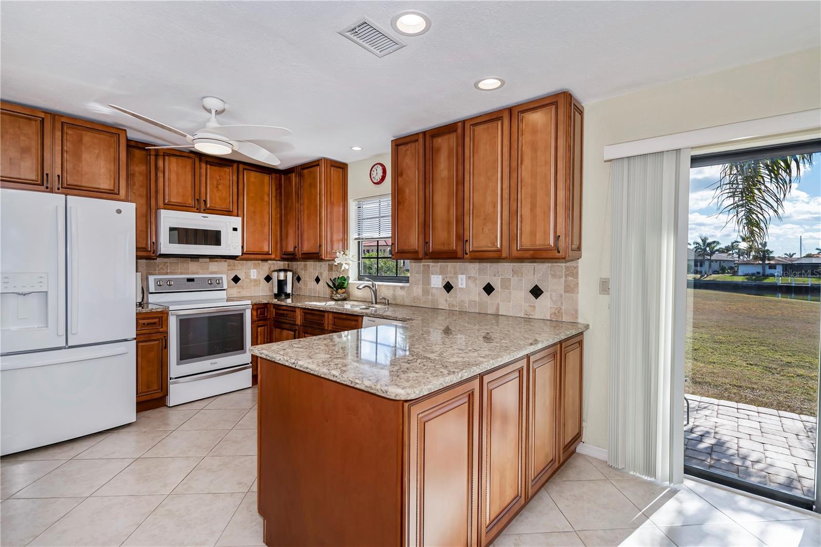 3335 PURPLE MARTIN DR #6, PUNTA GORDA, FL, 33950