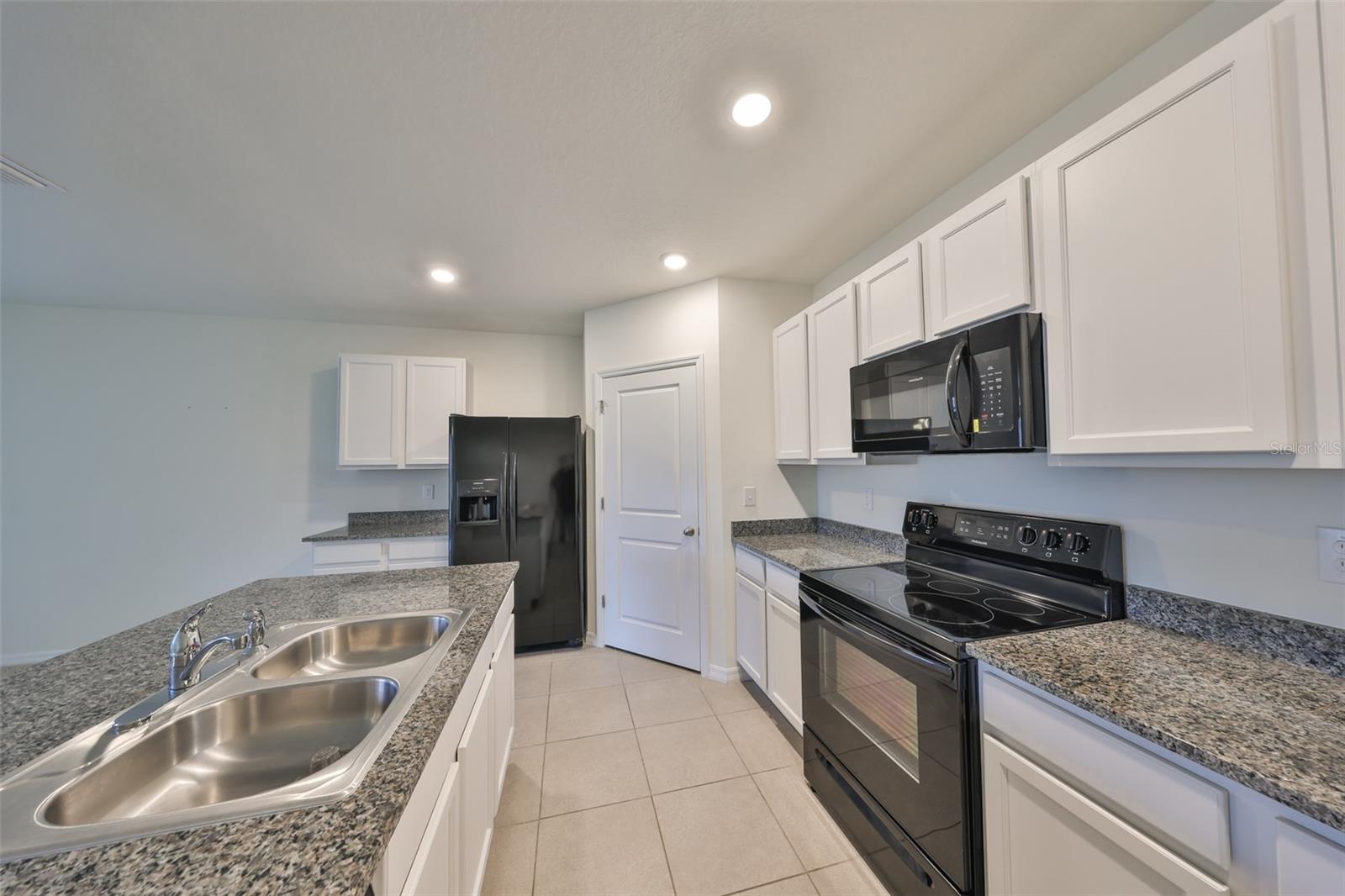 11520 KOTI CREEK LN, THONOTOSASSA, FL, 33592