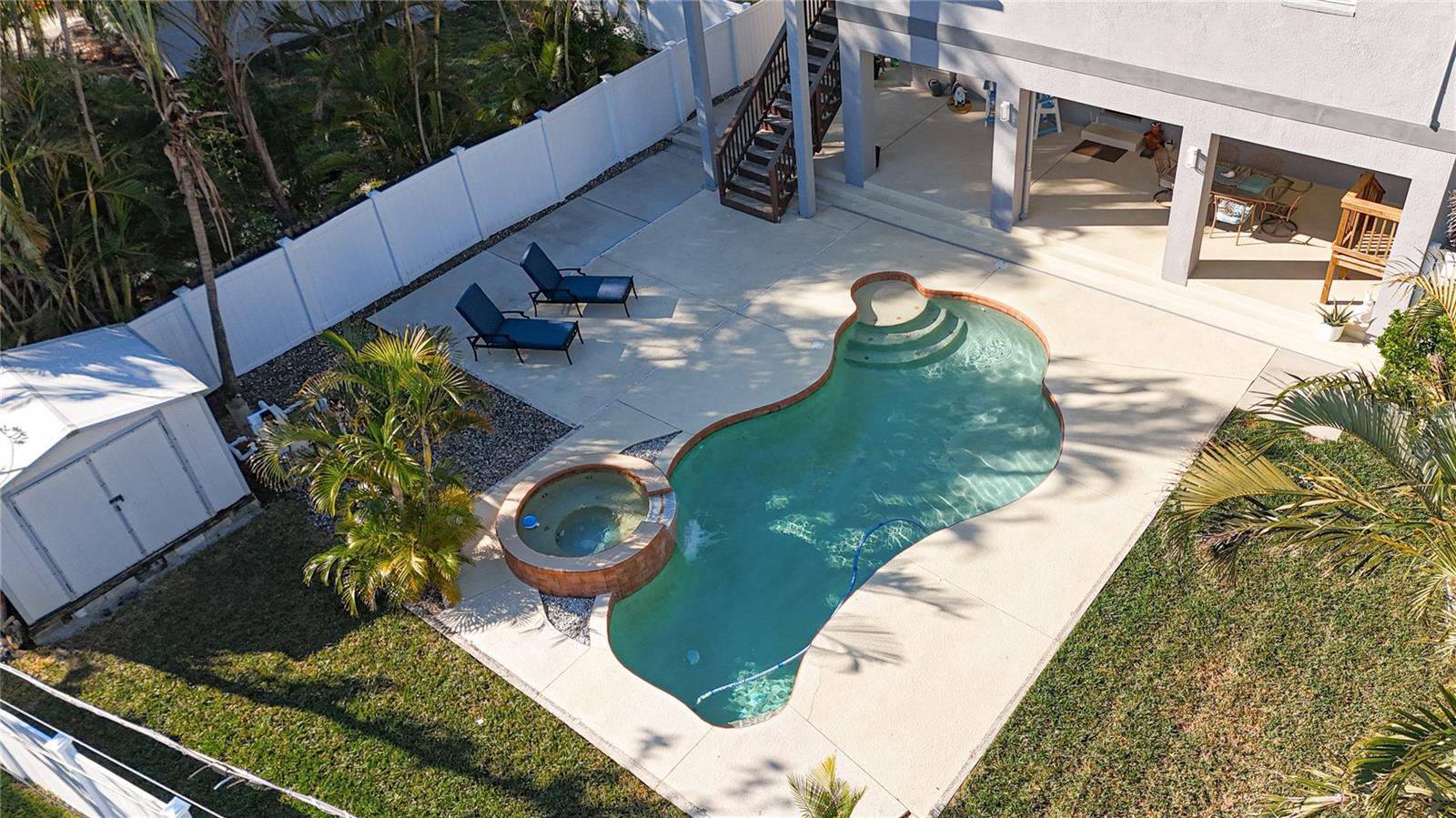 1600 PENNSYLVANIA AVE NE, ST PETERSBURG, FL, 33703
