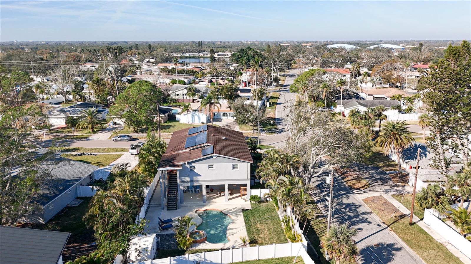 1600 PENNSYLVANIA AVE NE, ST PETERSBURG, FL, 33703