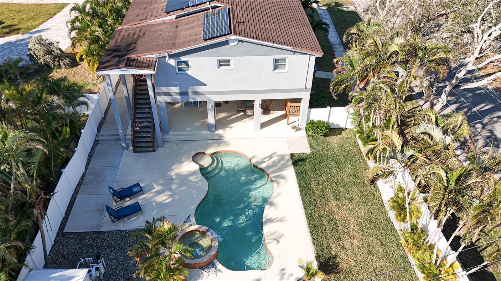 1600 PENNSYLVANIA AVE NE, ST PETERSBURG, FL, 33703