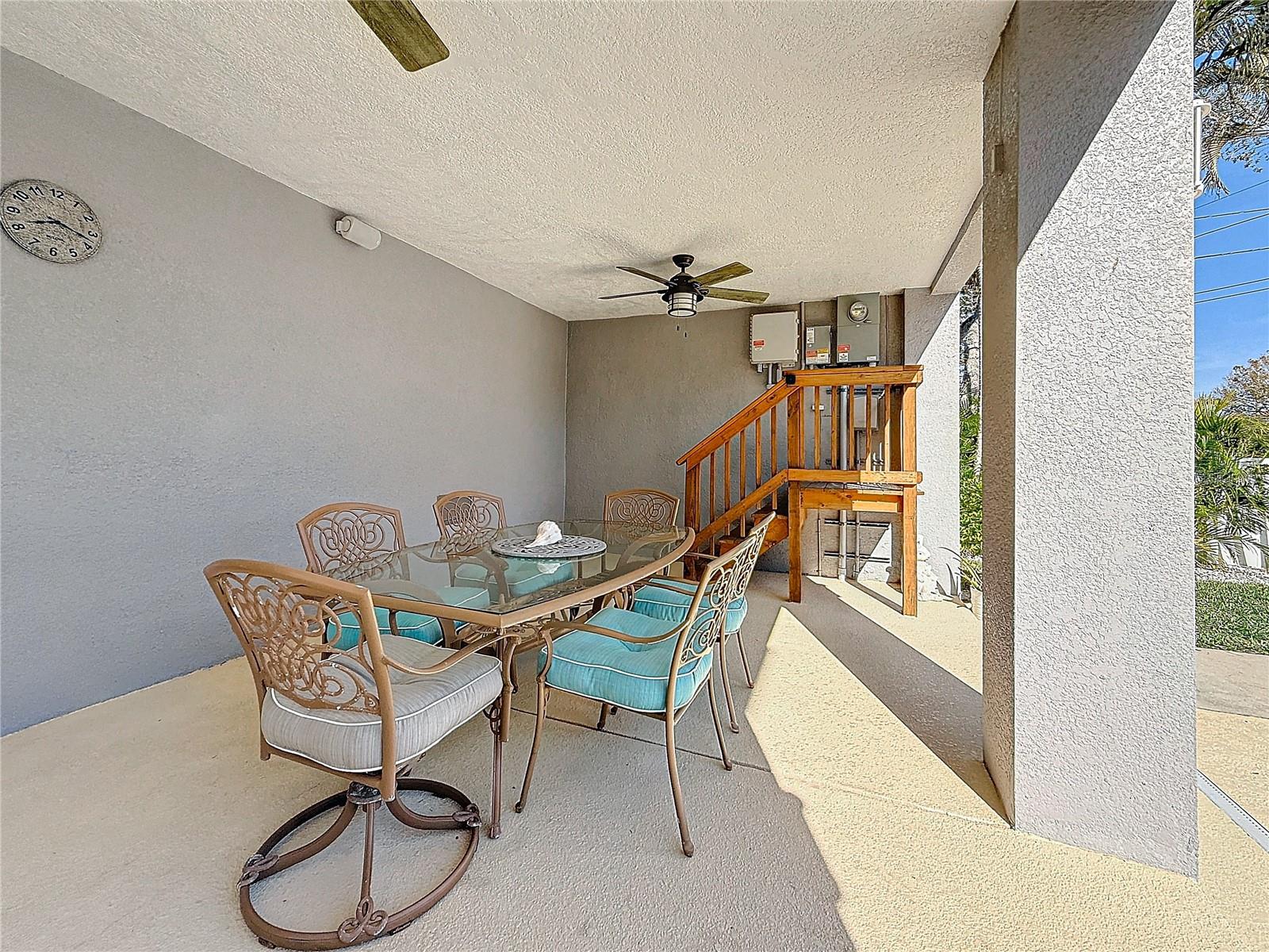 1600 PENNSYLVANIA AVE NE, ST PETERSBURG, FL, 33703