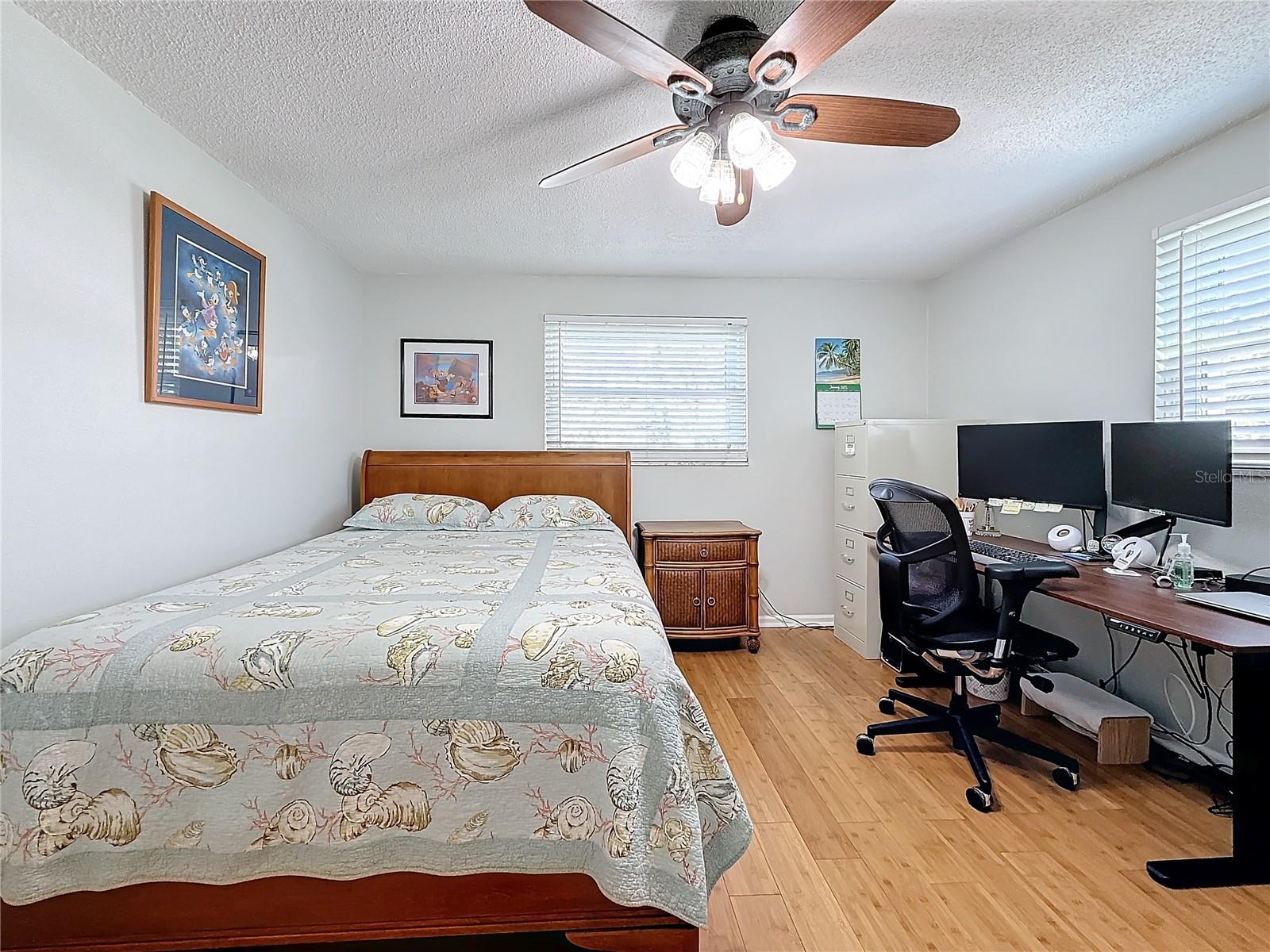 1600 PENNSYLVANIA AVE NE, ST PETERSBURG, FL, 33703