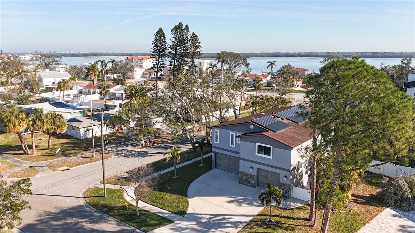1600 PENNSYLVANIA AVE NE, ST PETERSBURG, FL, 33703