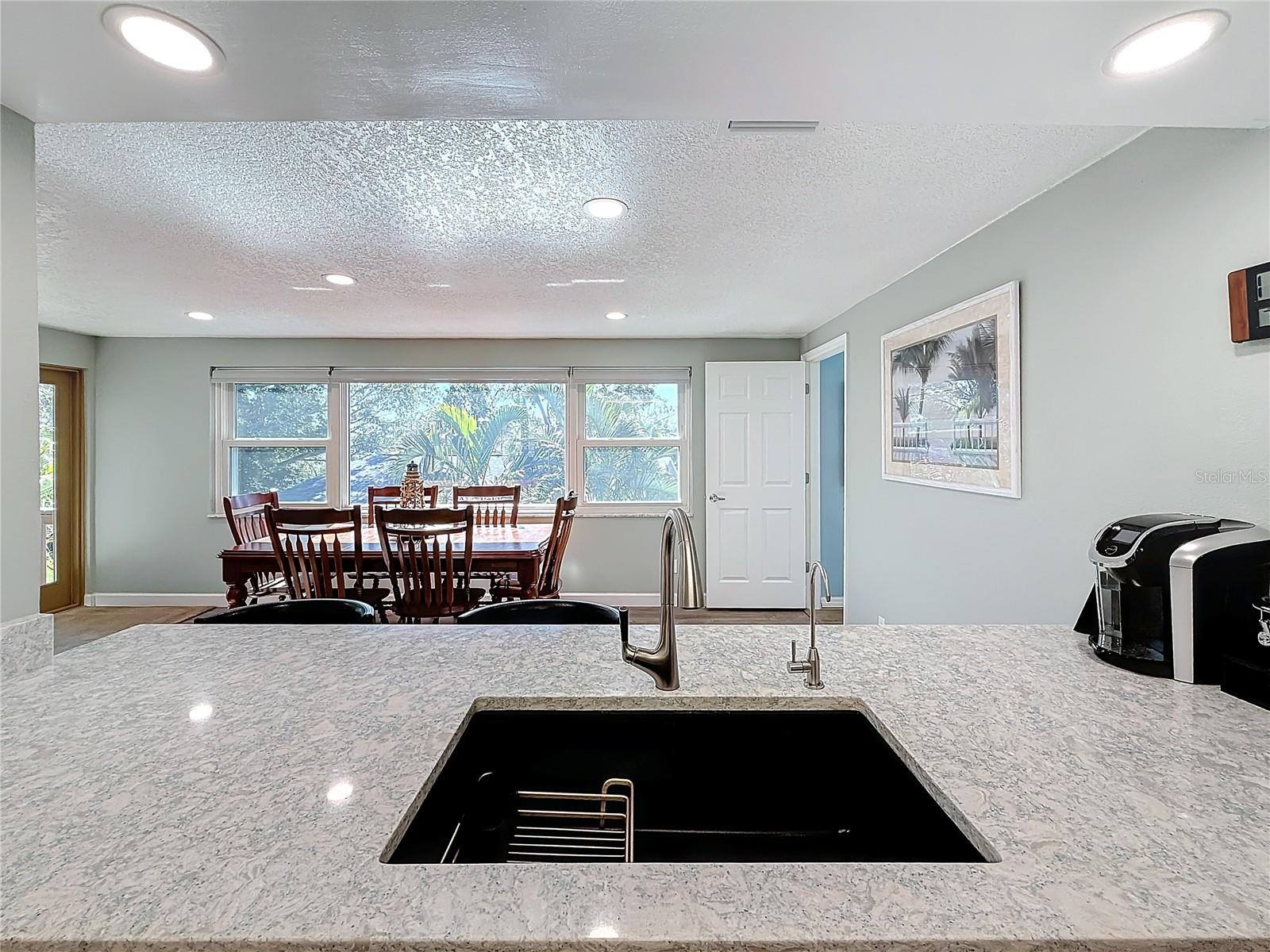 1600 PENNSYLVANIA AVE NE, ST PETERSBURG, FL, 33703