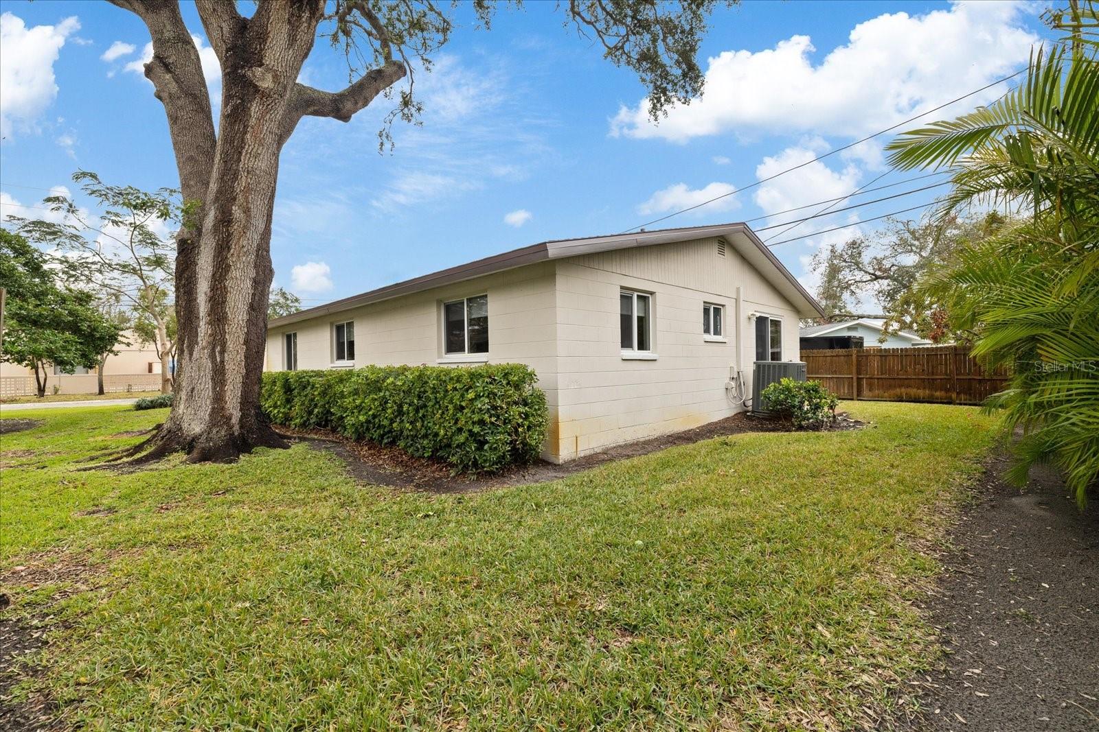 6400 18TH AVE N, ST PETERSBURG, FL, 33710