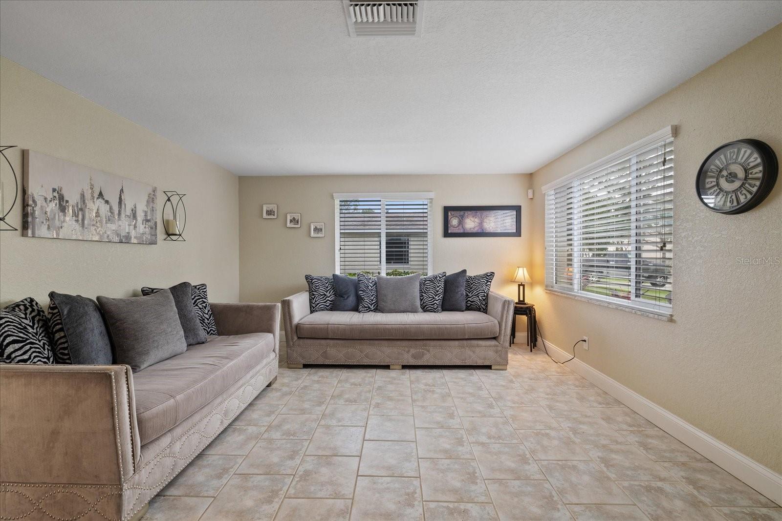 6400 18TH AVE N, ST PETERSBURG, FL, 33710
