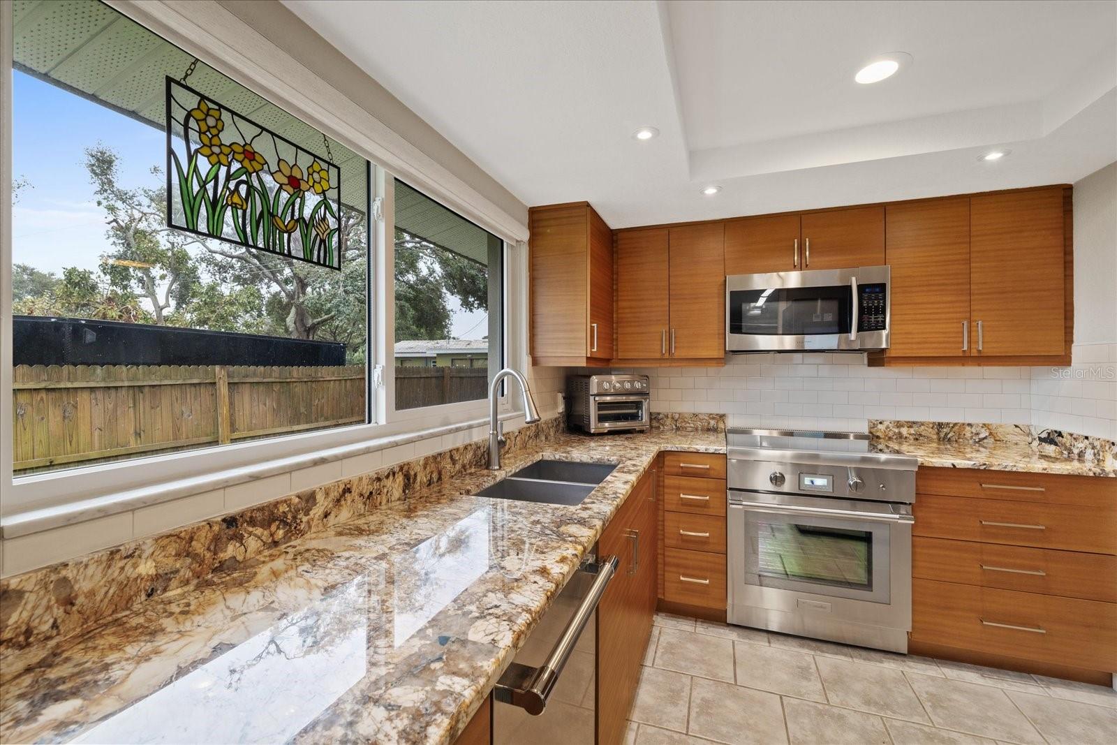 6400 18TH AVE N, ST PETERSBURG, FL, 33710