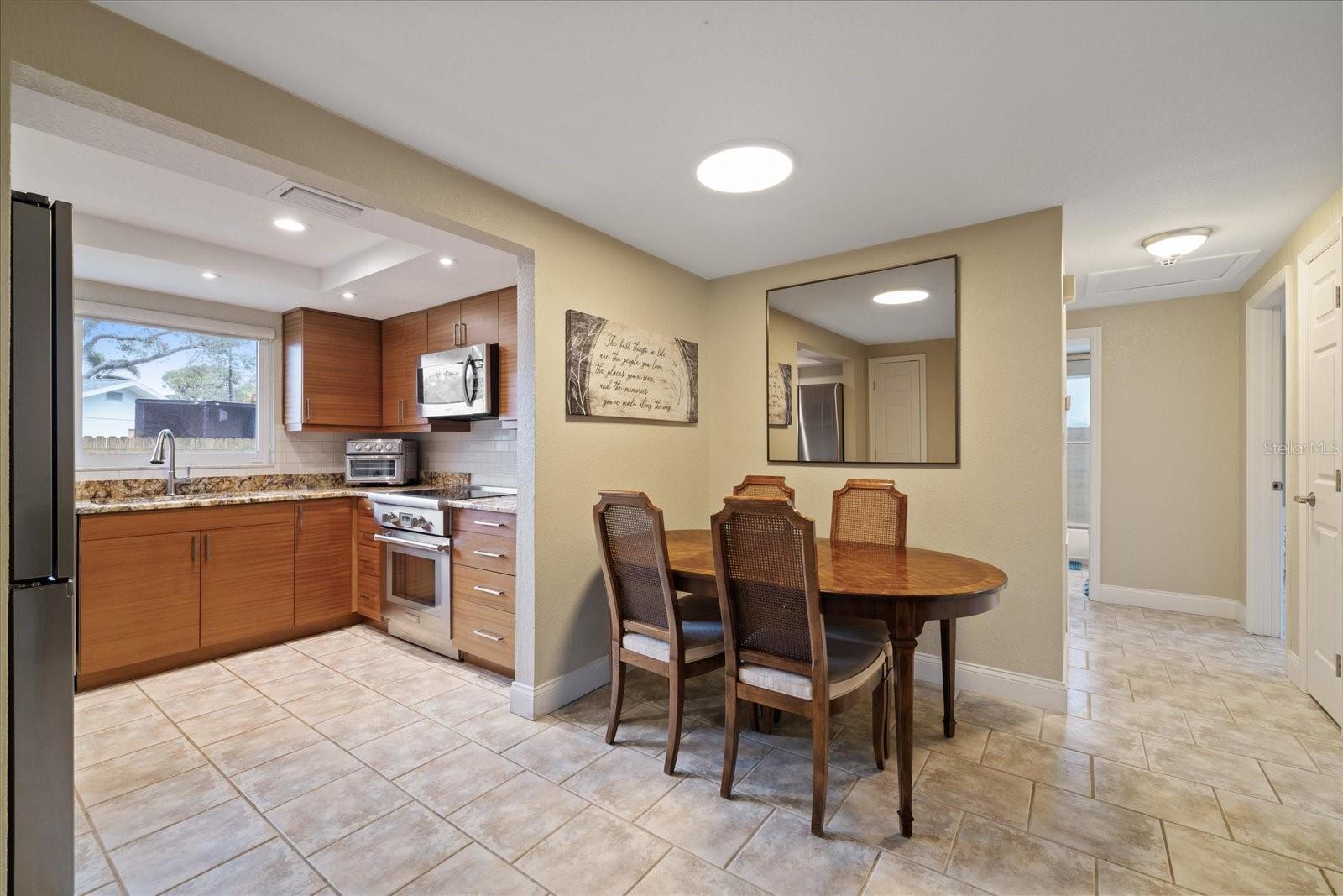 6400 18TH AVE N, ST PETERSBURG, FL, 33710