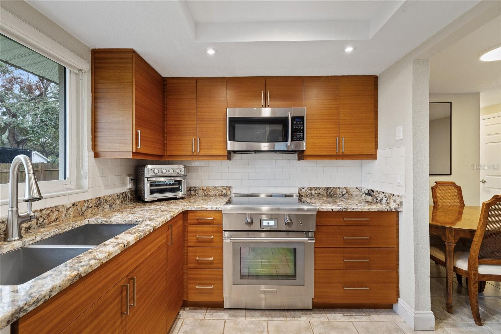 6400 18TH AVE N, ST PETERSBURG, FL, 33710