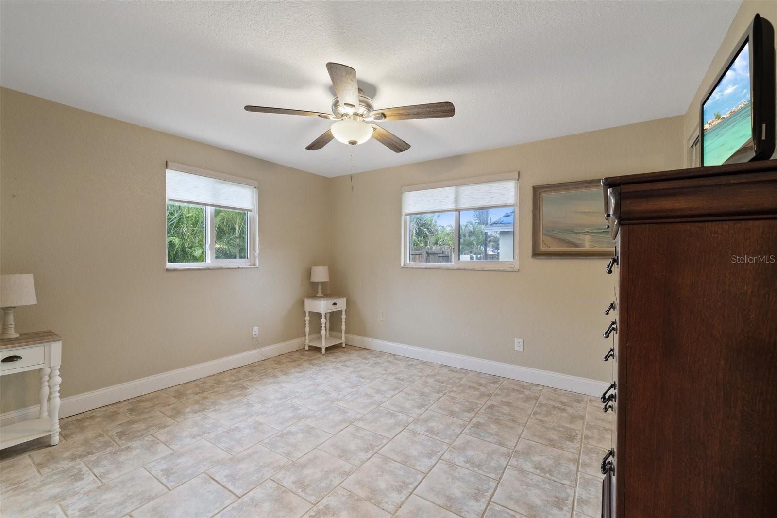 6400 18TH AVE N, ST PETERSBURG, FL, 33710