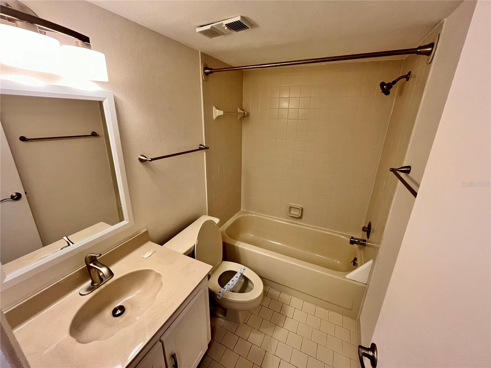 5724 LA PUERTA DEL SOL BLVD S #247, ST PETERSBURG, FL, 33715