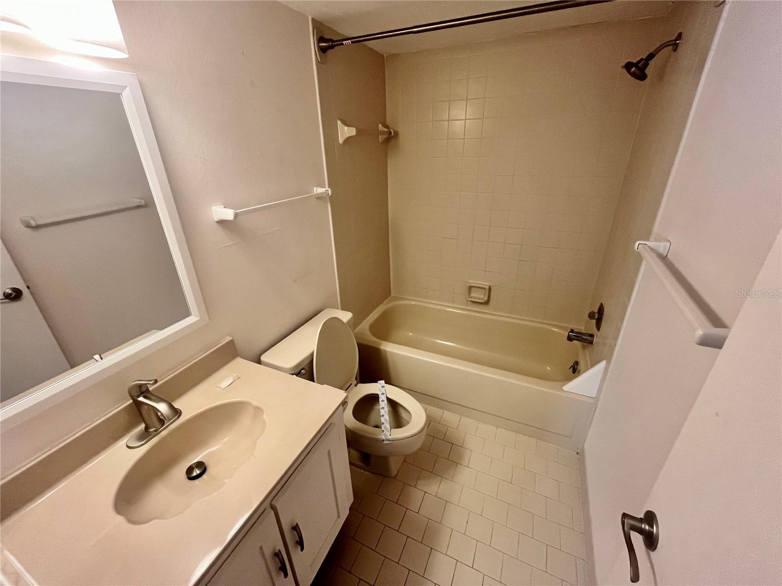 5724 LA PUERTA DEL SOL BLVD S #247, ST PETERSBURG, FL, 33715
