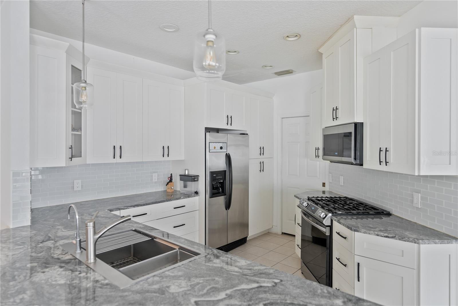 11813 HOLLY HOCK DR, LAKEWOOD RANCH, FL, 34202