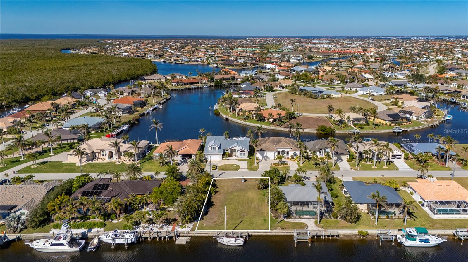 5550 ALMAR DR, PUNTA GORDA, FL, 33950