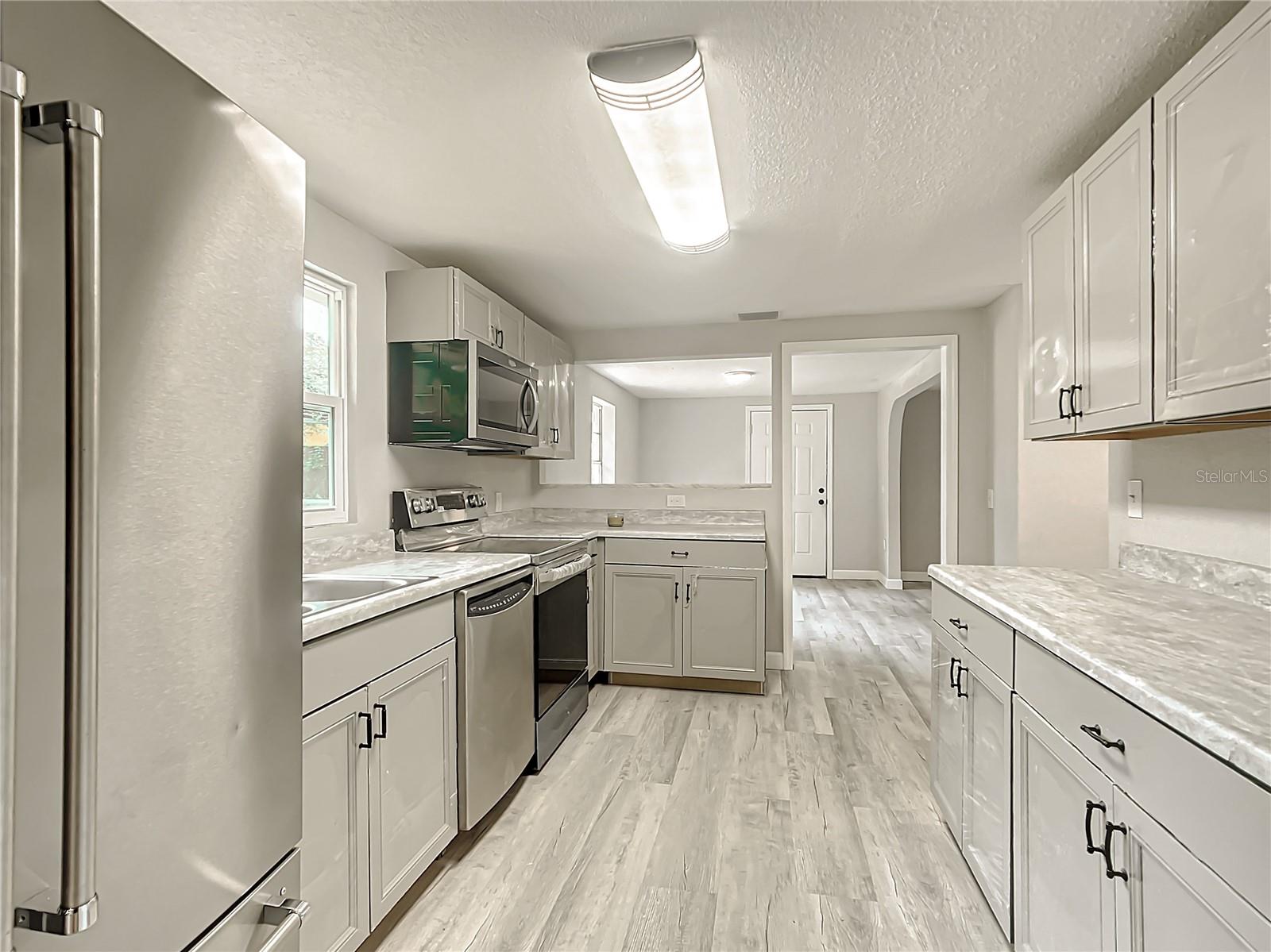 36810 LAKE UNITY RD, FRUITLAND PARK, FL, 34731