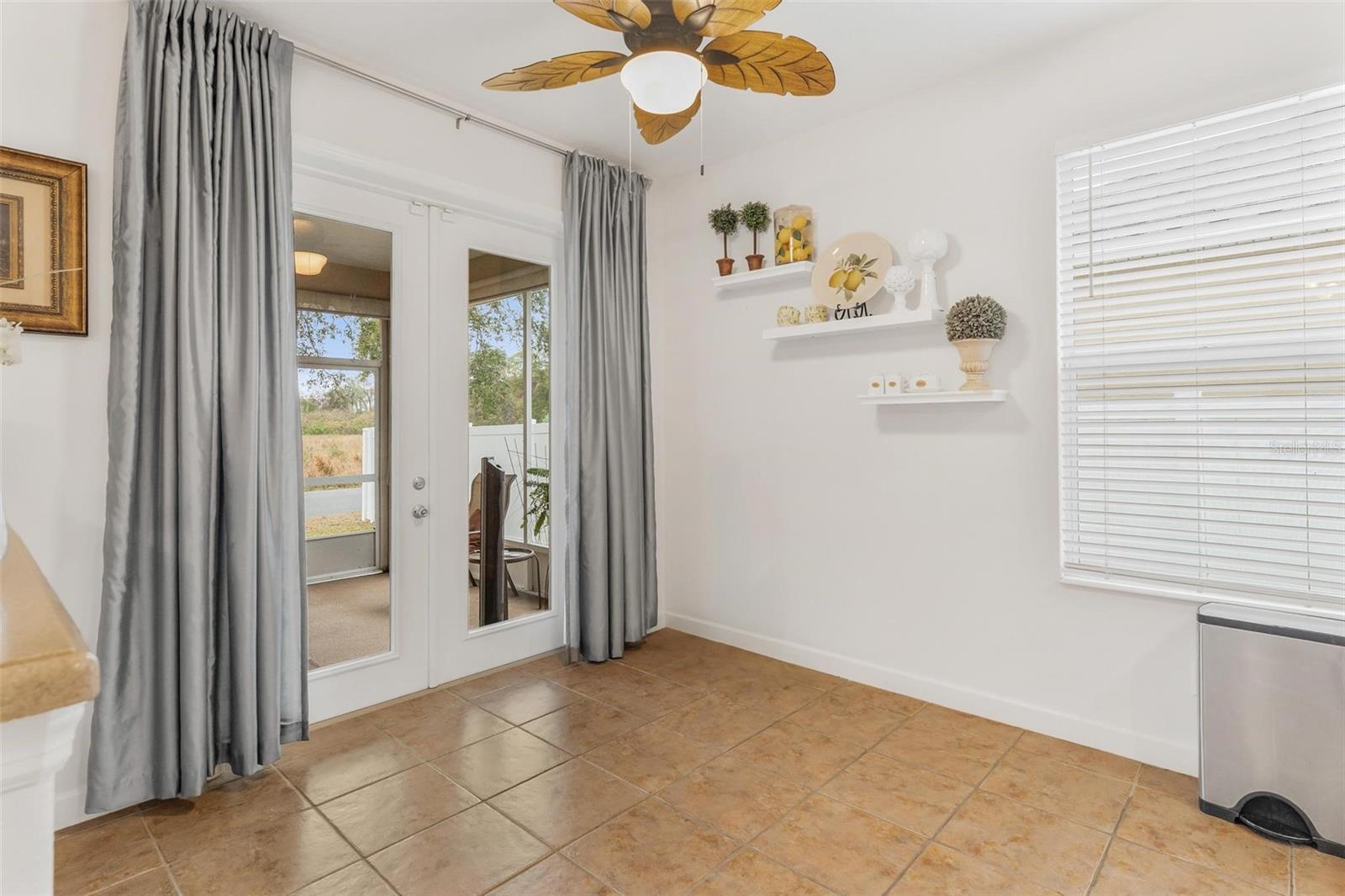 6342 SANDERS GROVE CIR, OKAHUMPKA, FL, 34762