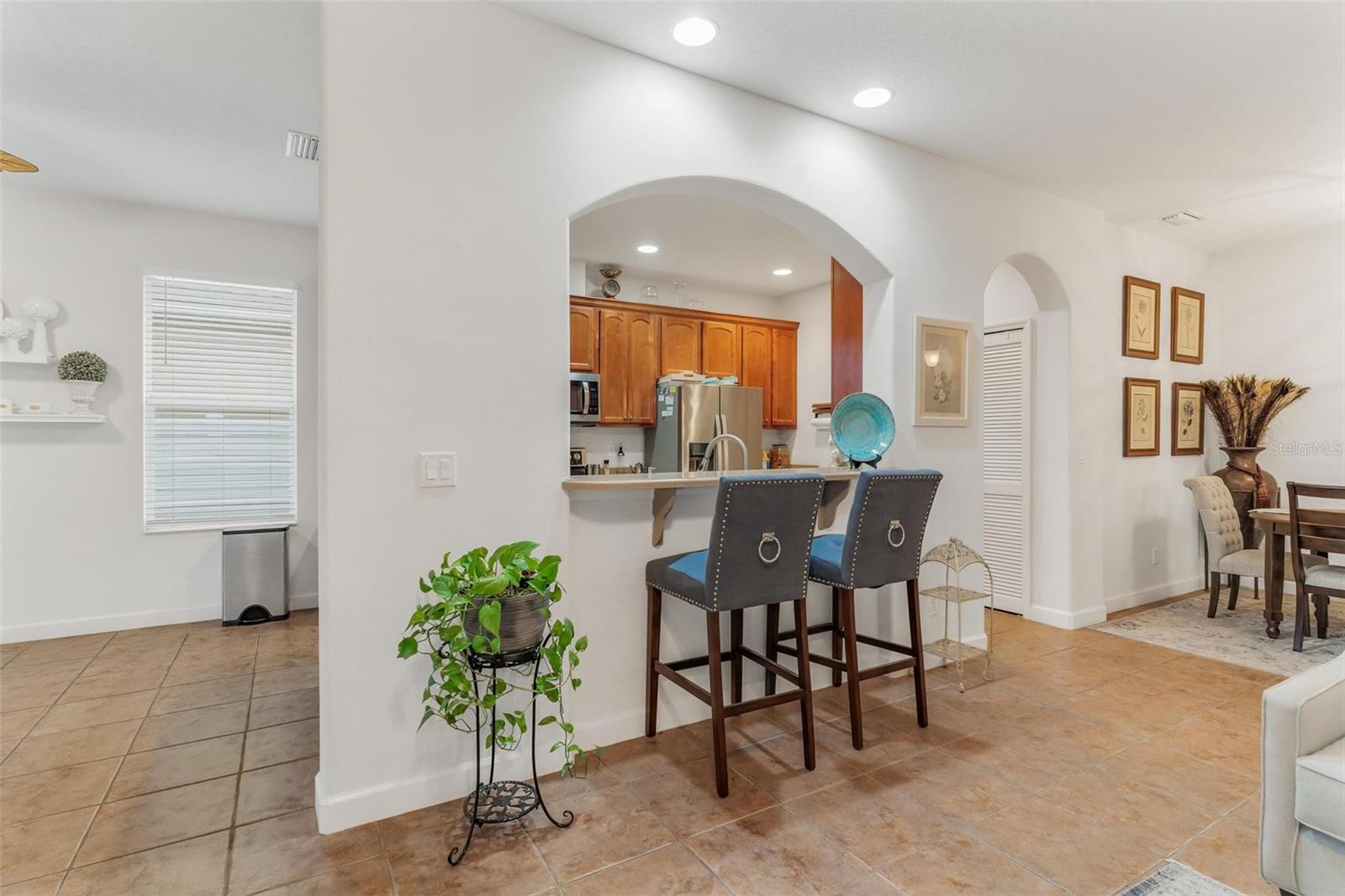 6342 SANDERS GROVE CIR, OKAHUMPKA, FL, 34762