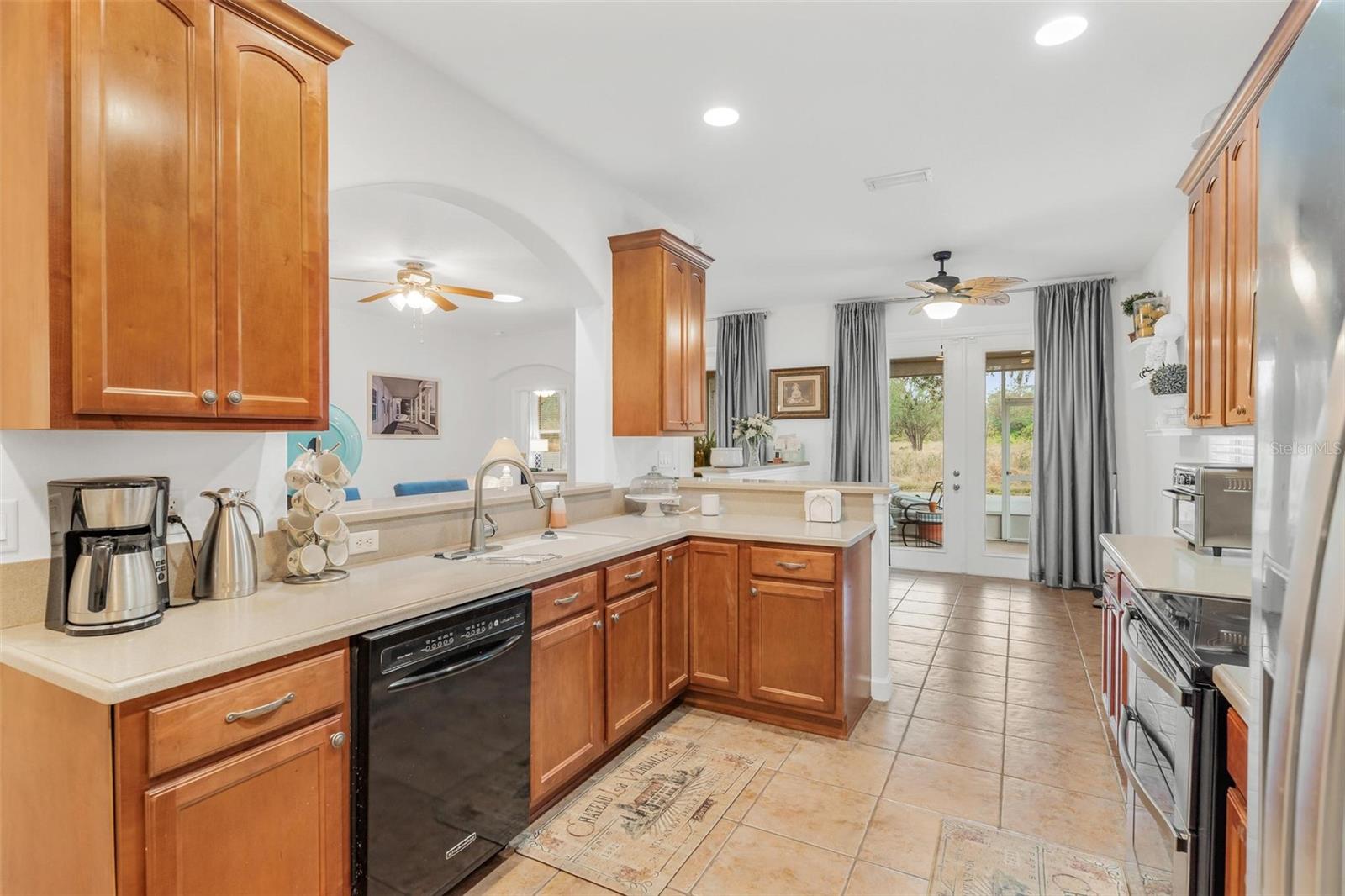 6342 SANDERS GROVE CIR, OKAHUMPKA, FL, 34762