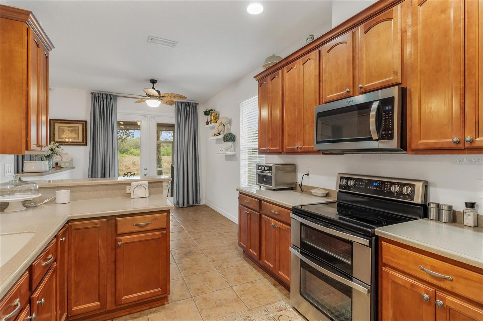 6342 SANDERS GROVE CIR, OKAHUMPKA, FL, 34762