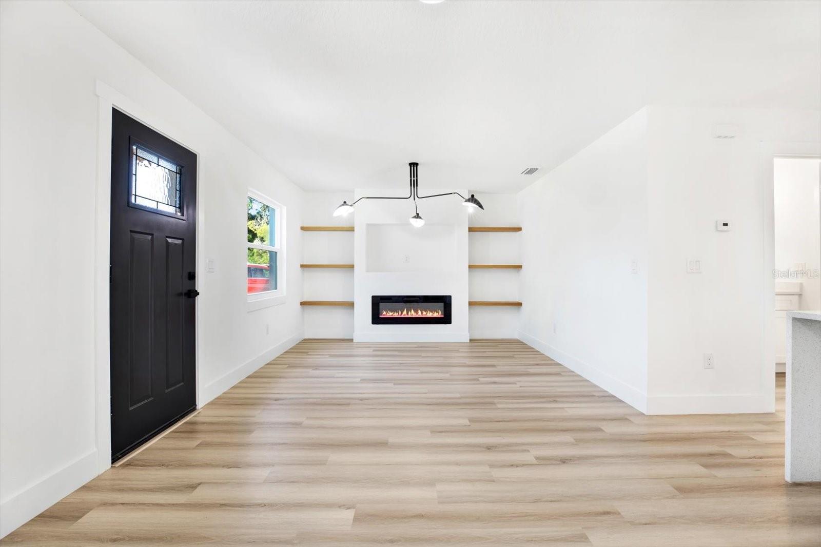 2905 W COLLINS ST, TAMPA, FL, 33607