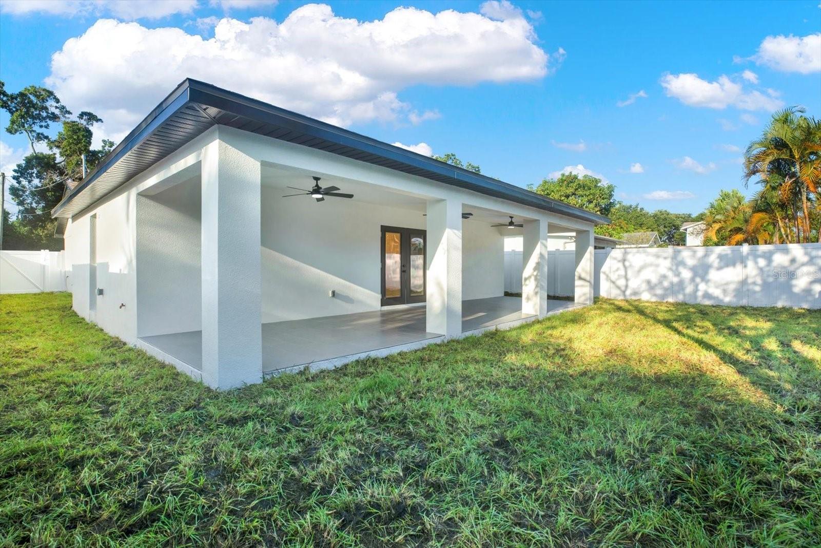 2905 W COLLINS ST, TAMPA, FL, 33607