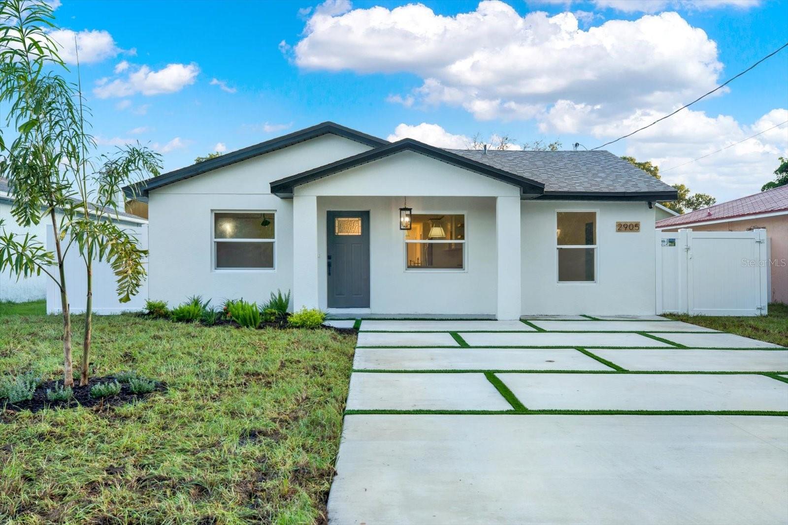 2905 W COLLINS ST, TAMPA, FL, 33607