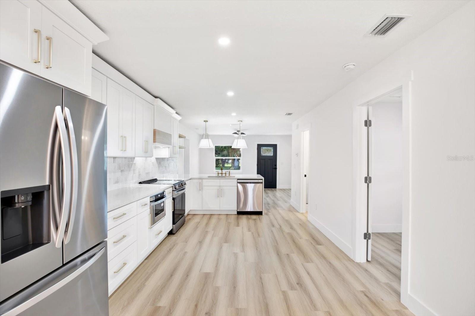 2905 W COLLINS ST, TAMPA, FL, 33607