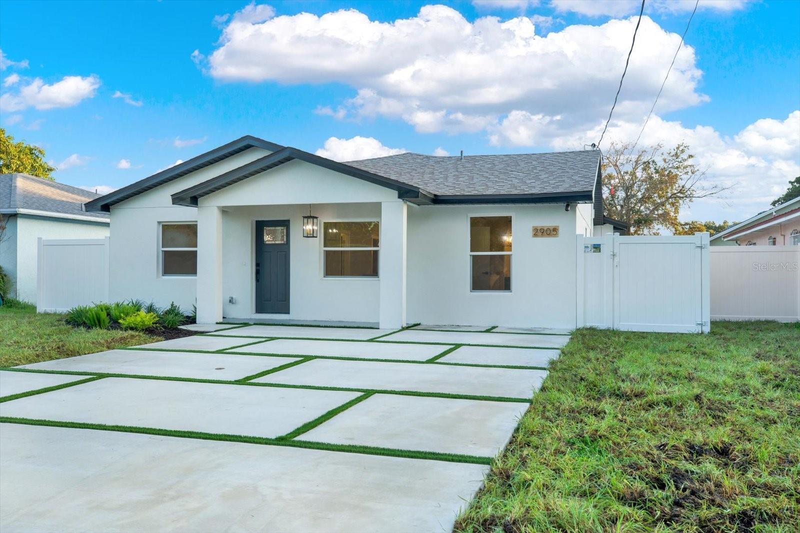 2905 W COLLINS ST, TAMPA, FL, 33607