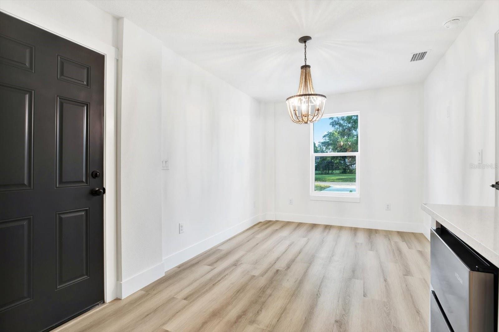 2905 W COLLINS ST, TAMPA, FL, 33607