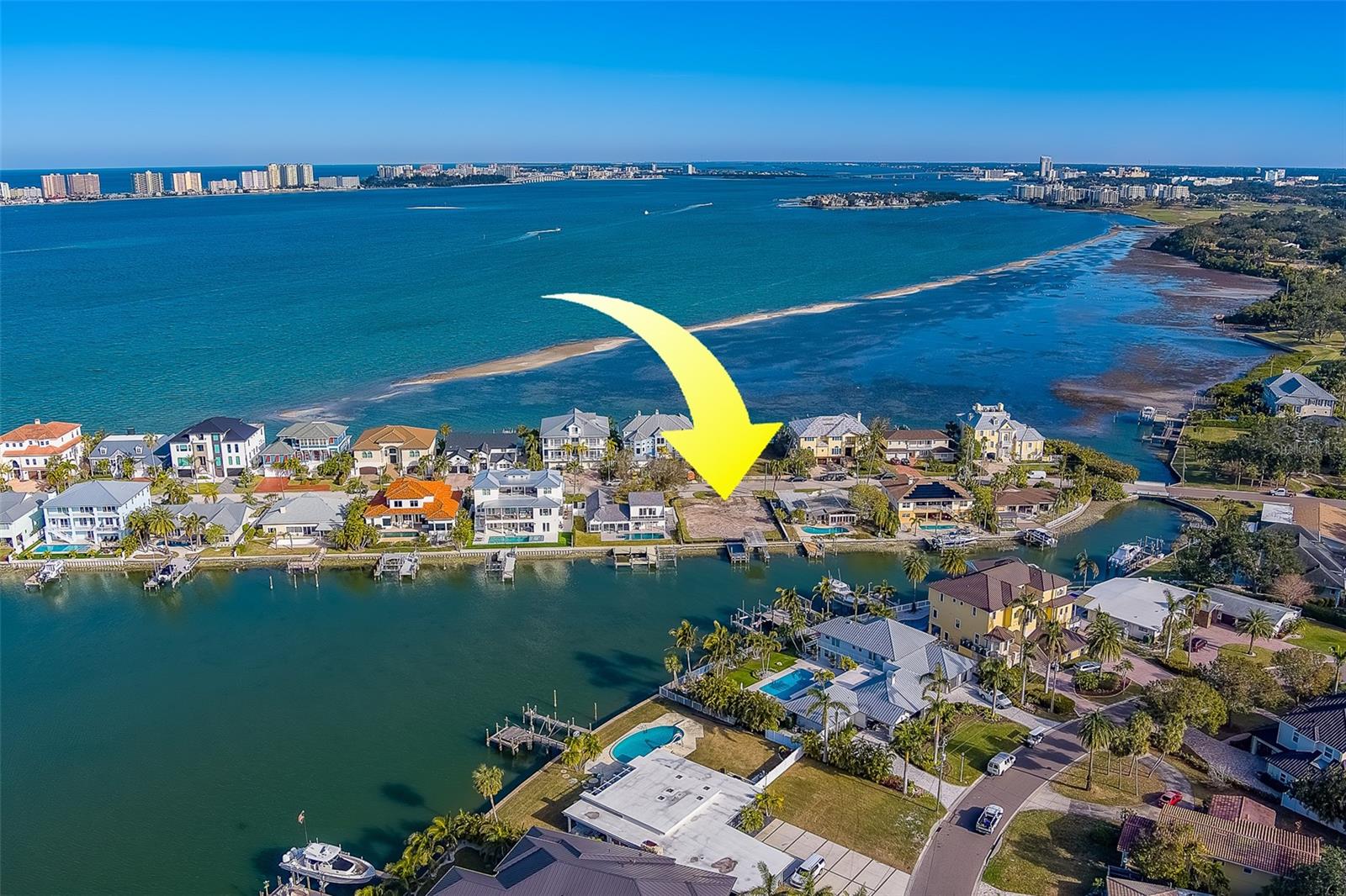 21 N PINE CIR, BELLEAIR, FL, 33756