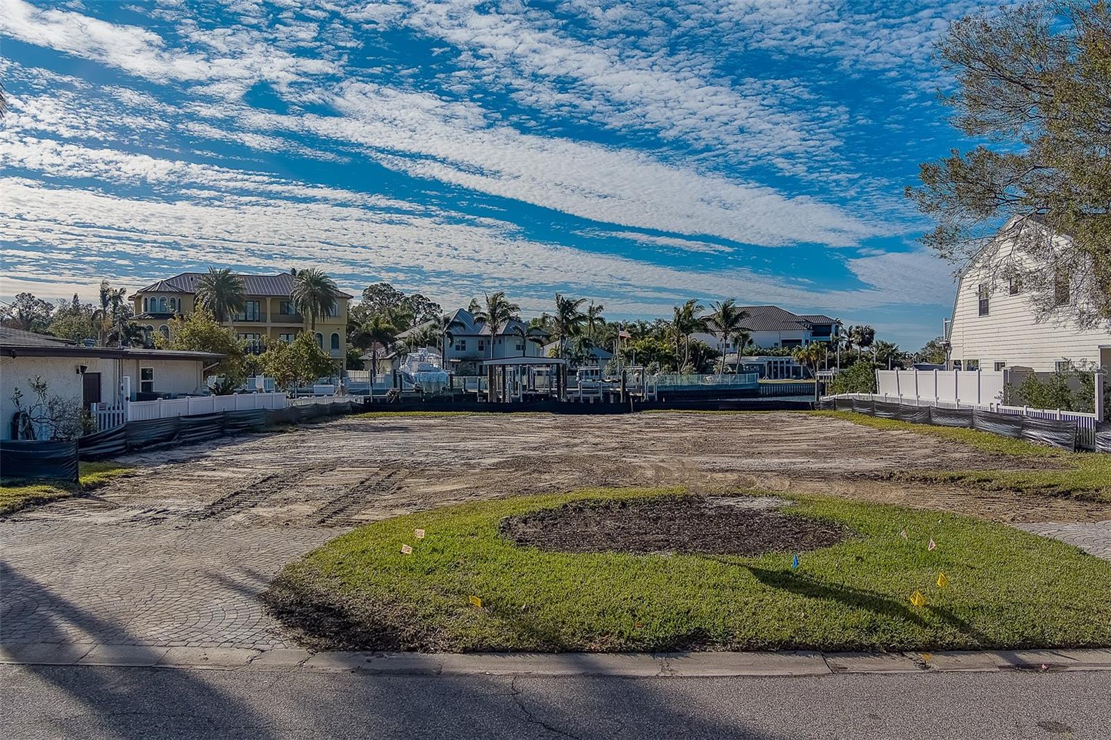 21 N PINE CIR, BELLEAIR, FL, 33756