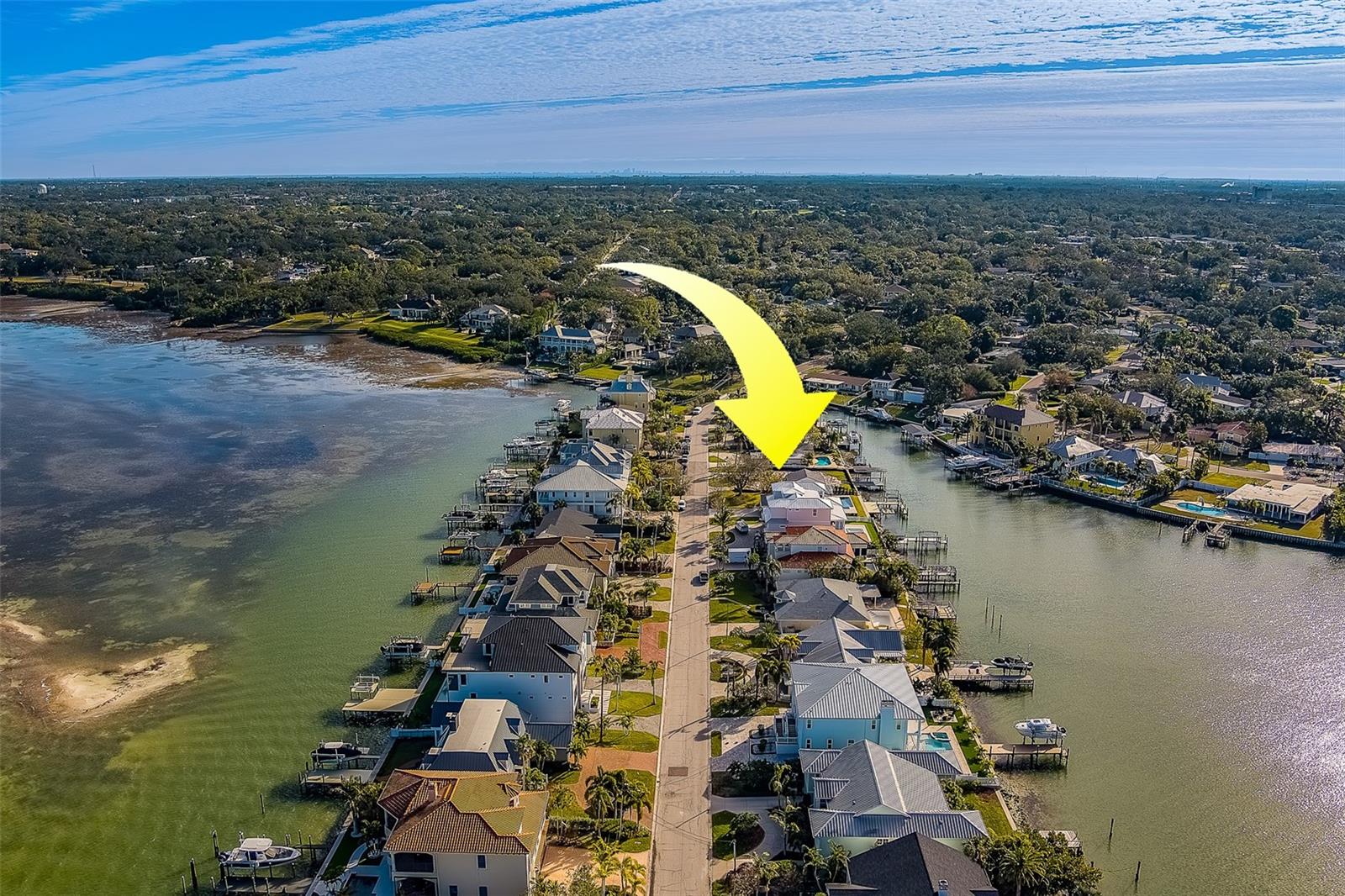 21 N PINE CIR, BELLEAIR, FL, 33756