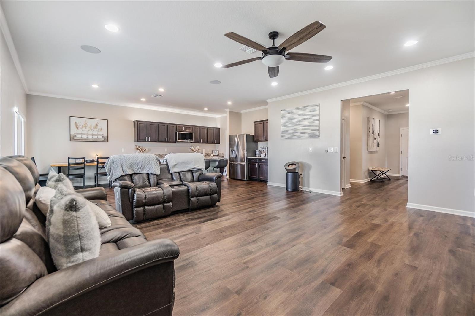 701 GARDEN OAKS SQ, SEFFNER, FL, 33584
